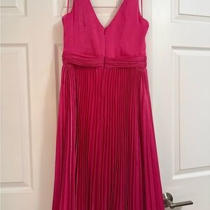Badgley Mischka Vibrant Pink Pleated Midi Dress